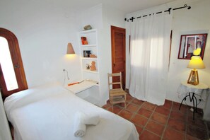 4 bedrooms, WiFi, bed sheets - Tanja - modern, well-equipped villa with private pool in Costa Blanca (Benissa)