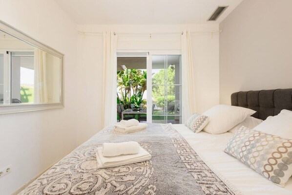 2 bedrooms, WiFi, bed sheets