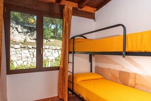 2 camere, culla da viaggio, Wi-Fi gratuito