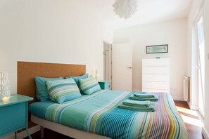 2 chambres, fer et planche à repasser, Wi-Fi, draps fournis