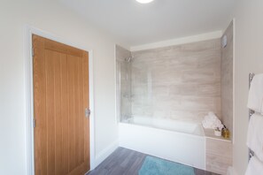 Bathroom - Ashville Lodge - Five Bedroom House, Sleeps 10 (Scarborough)