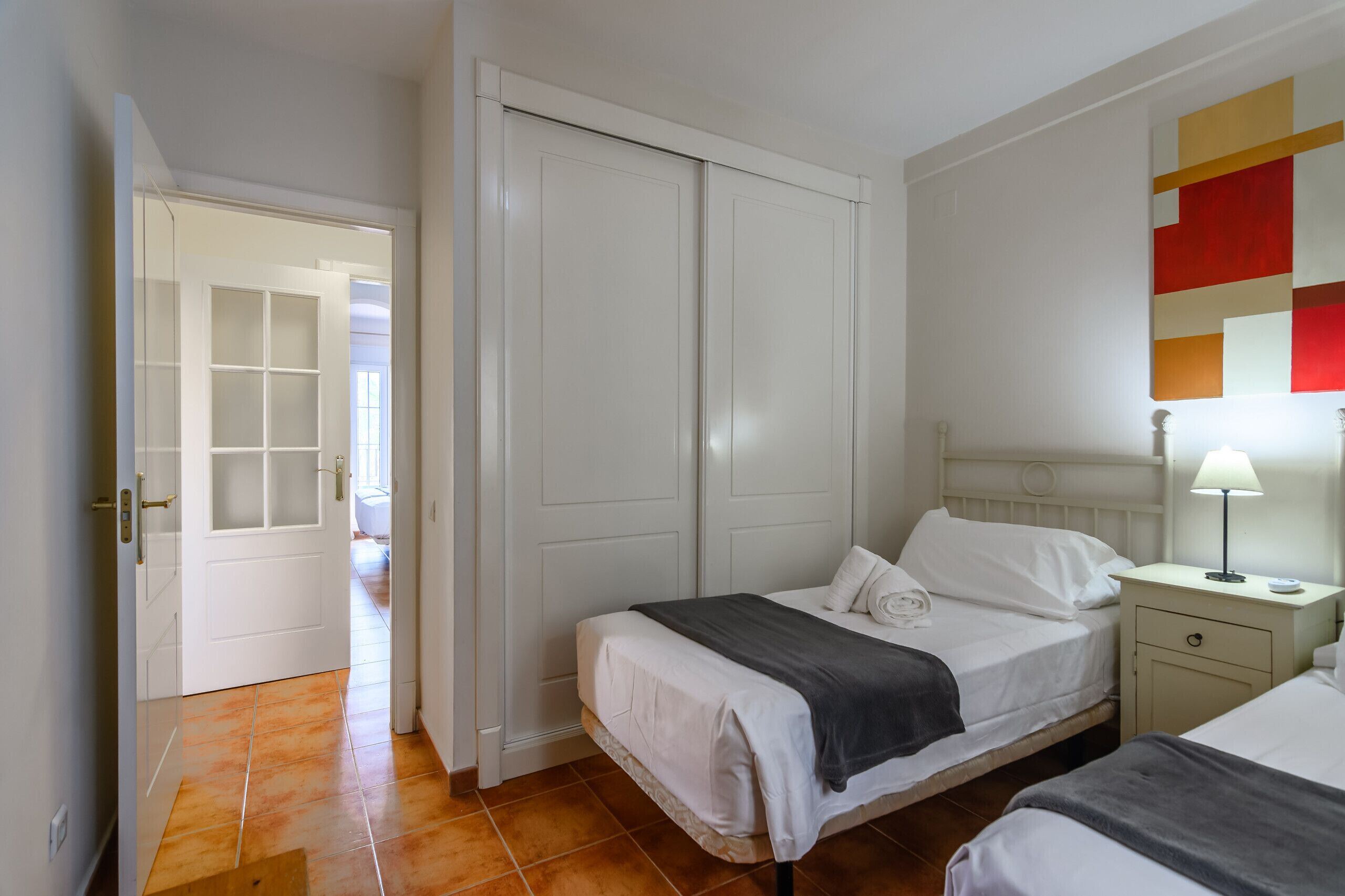 1 dormitorio, caja fuerte, tabla de planchar con plancha y wifi gratis