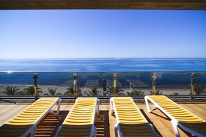 Property grounds - SOLUXE Apartment - Only Families - Beachfront (Salou)