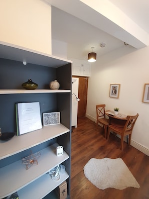 Monolocale City, 1 letto matrimoniale | 2 camere, biancheria da letto di alta qualità, una scrivania