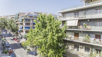 디럭스 아파트, 침실 4개, 발코니, 시내 전망 | 객실에서 보이는 전망