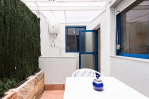 Outdoor dining - Suites Garden Apartamento 17 (Las Palmas)