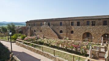 Esterni