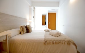 2 bedrooms, in-room safe, iron/ironing board, travel crib