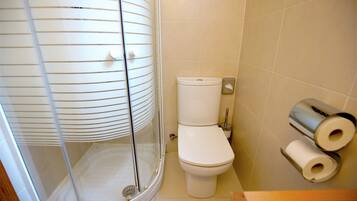 Shower, eco-friendly toiletries, hair dryer, towels