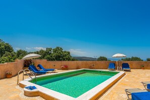 Pool - Private villa with unique panoramic sea views, pool, bbq, 3km to the beach! (Prines)
