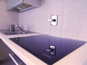 Apartment, 1 Bedroom | Private kitchen