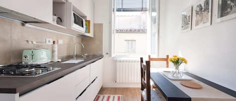 Apartment, 1 Bedroom | Private kitchen