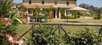 Stunning private villa with WIFI, private pool, TV, patio, pets allowed, panoramic view and park...