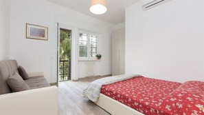 3 chambres, fer et planche à repasser, accès Internet, draps fournis