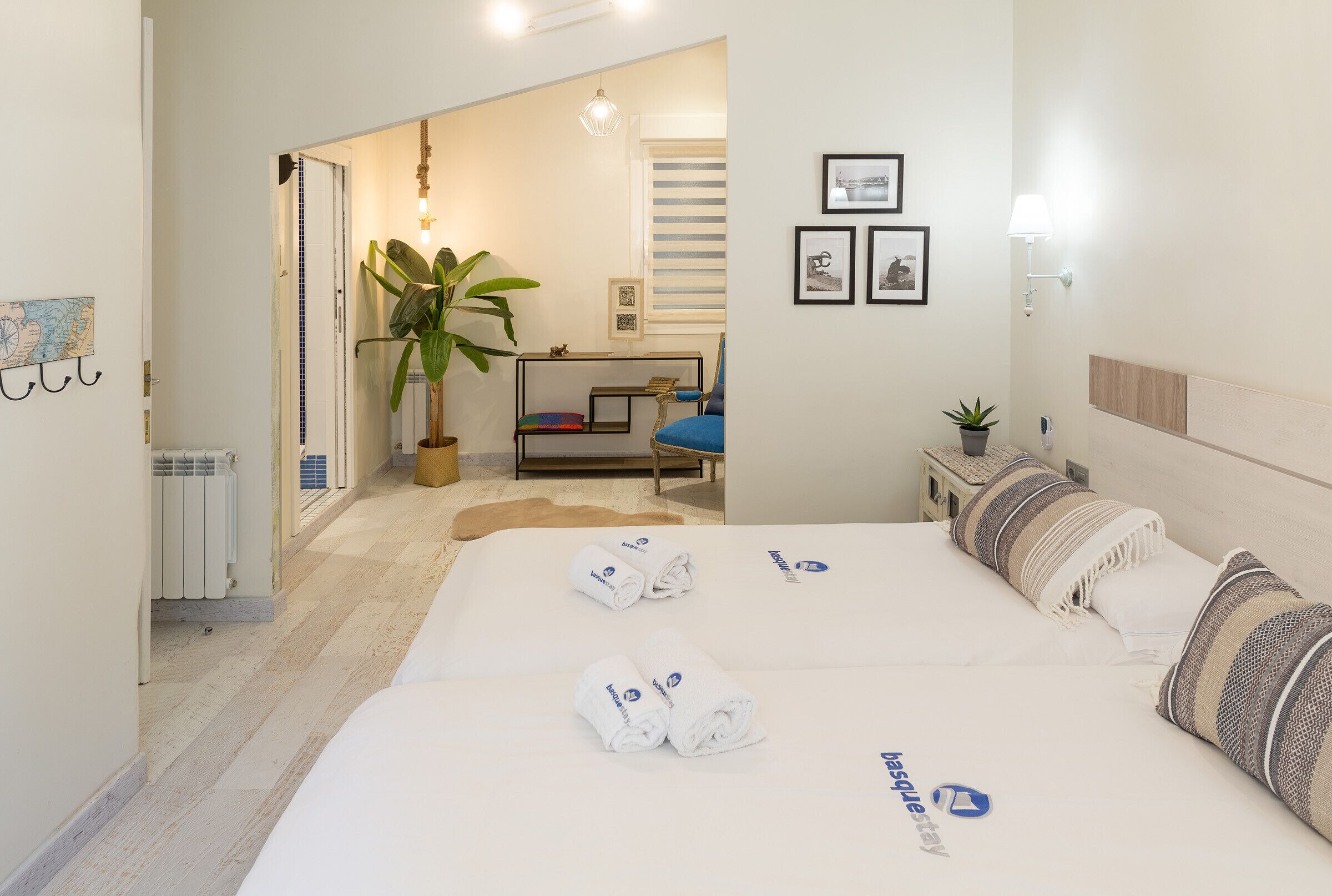 3 bedrooms, iron/ironing board, free WiFi, bed sheets