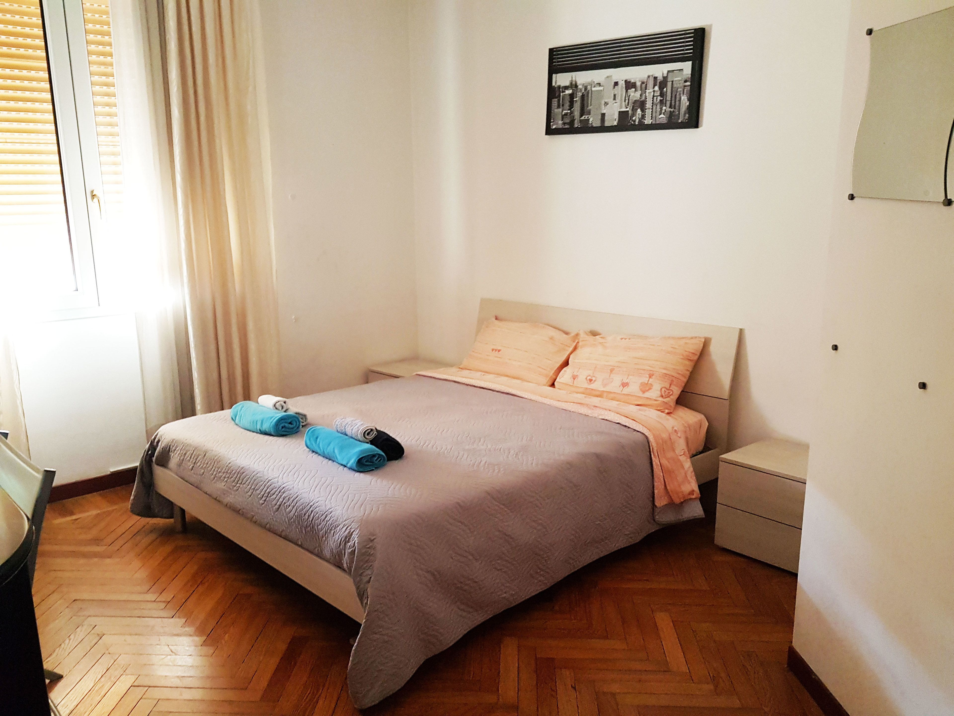 4 bedrooms, desk, iron/ironing board, free WiFi