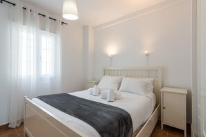 2 habitaciones, tabla de planchar con plancha y wifi gratis 
