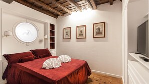 1 bedroom, iron/ironing board, internet, bed sheets