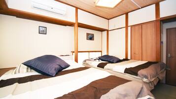 Room 201 | WiFi (free), bed sheets