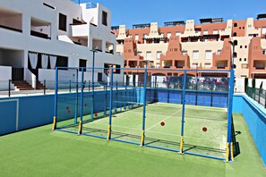 ملعب رياضي