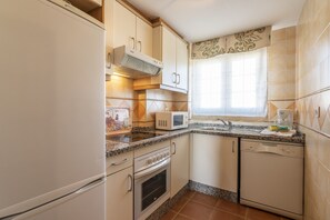 Fridge, microwave, oven, dishwasher
