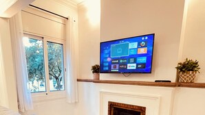 電視、DVD 播放機、音響