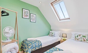2 bedrooms, iron/ironing board, free WiFi, bed sheets - Majestic Mews with Free Parking|By My Getaways (Brighton)