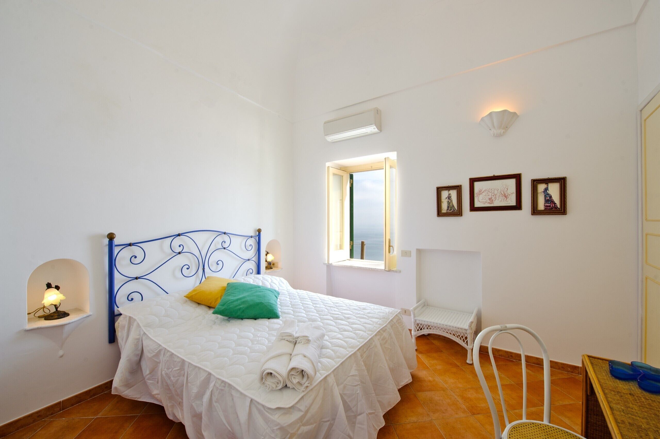 4 bedrooms, iron/ironing board, travel crib, WiFi (free)