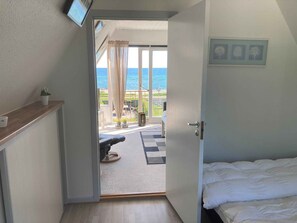 2 bedrooms, iron/ironing board, free WiFi