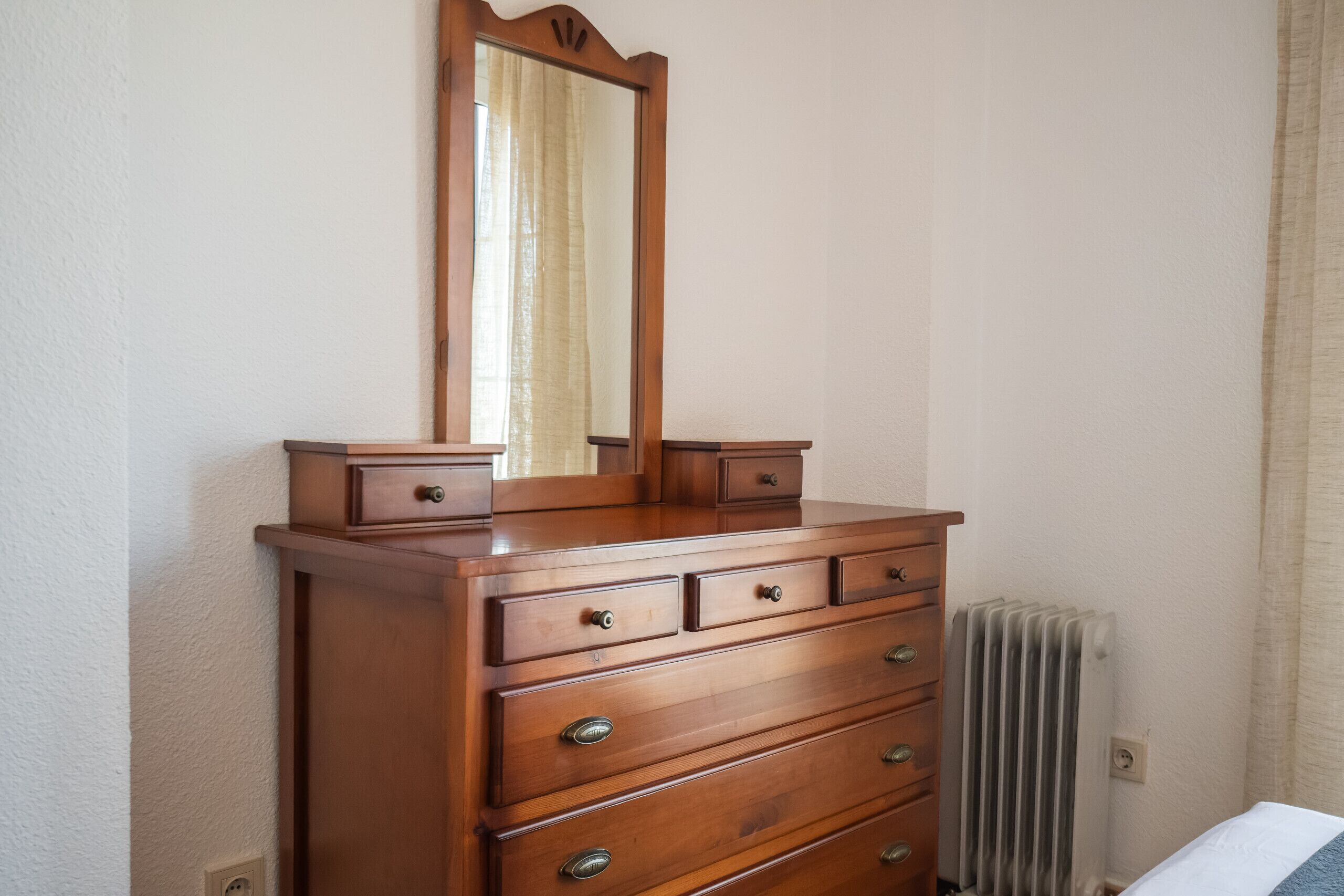 3 slaapkamers, een strijkplank/strijkijzer, gratis wifi, beddengoed