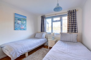 2 slaapkamers, een strijkplank/strijkijzer, gratis wifi, beddengoed