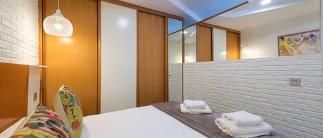 1 bedroom, iron/ironing board, Internet, bed sheets