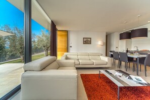 TV - Luxury Apartment the Ocean Dream VII (Primošten)