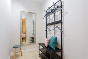 2 slaapkamers, een strijkplank/strijkijzer, gratis wifi, beddengoed