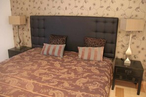 2 habitaciones, tabla de planchar con plancha y wifi gratis 