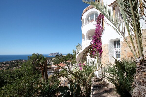 Exterior - Bellevue - sea view holiday home with private pool in Benissa (Benissa)