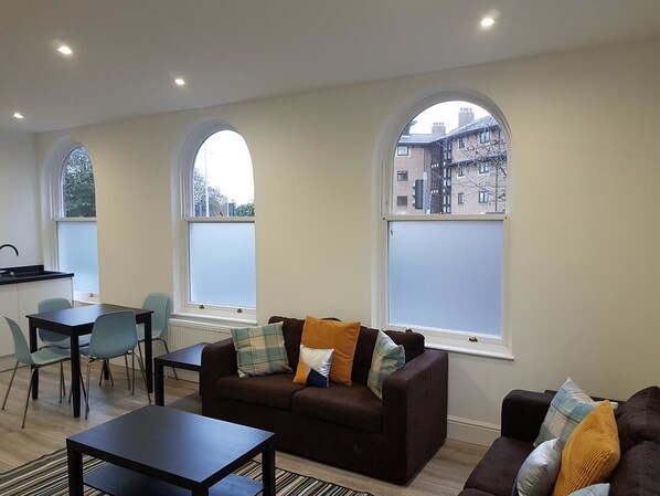 Plasma TV - Icon Broomfield (Chelmsford)