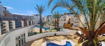 LM5 - Apartment mit privatem Garten und Pool in Vera Playa