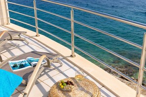 Property grounds - Beachfront Villa Shades of Summer (Podaca)