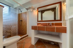 Shower, towels