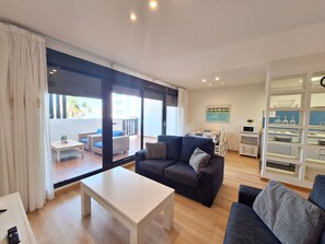 TV - Al Bajos - Apartments near the beach El Playazo (Vera playa)