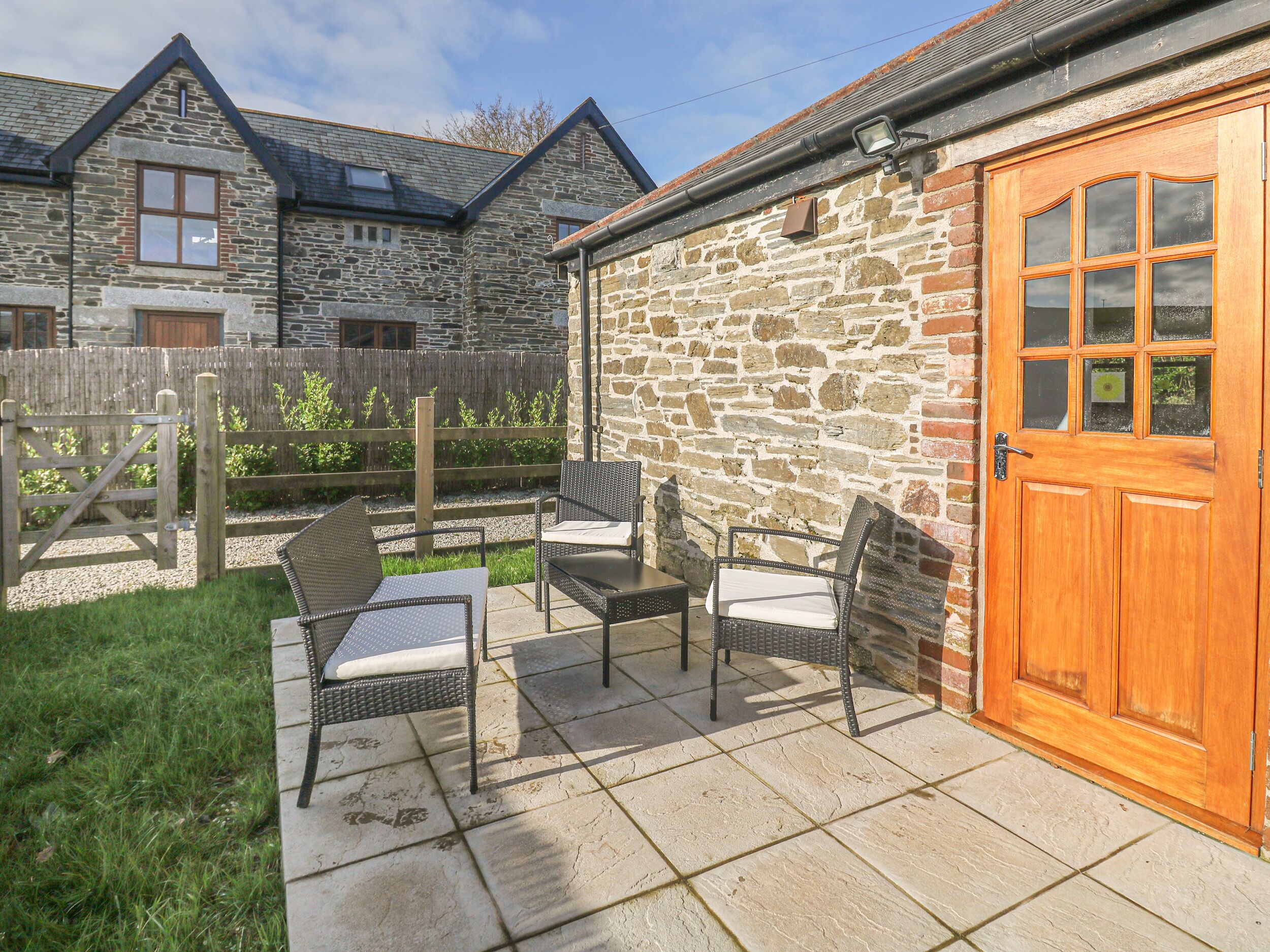 SKIBER GOTH, pet friendly, character holiday cottage in Liskeard
