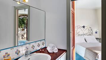 1 makuuhuone, silitysrauta/-lauta, Wi-Fi