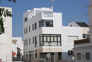 Exterior - Apartment very well located, close to the center, Mercurio 1 - 2 bedrooms (Conil de la Frontera)