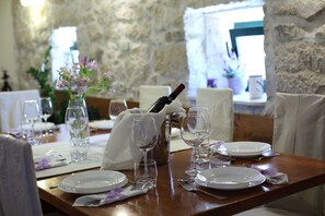 تناول الطعام