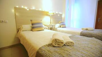 3 slaapkamers, een kluis op de kamer, een strijkplank/strijkijzer