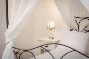 3 slaapkamers, een strijkplank/strijkijzer, internet, beddengoed