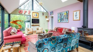 TV, fireplace, DVD player