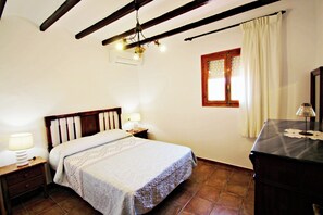 4 dormitoris, wifi i roba de llit