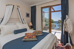 7 bedrooms, iron/ironing board, free WiFi